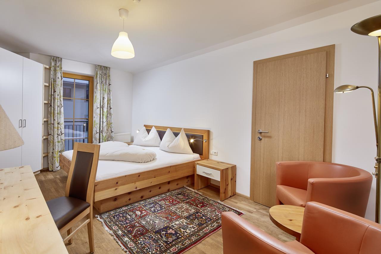 Appartements Am Stadtpark Цел ам Зее Екстериор снимка